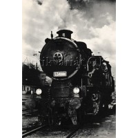 Parní lokomotiva ČSD 534.0100 s tendrem řady 818.0