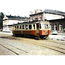 Vůz 438 před nádražím  v Novém Bohumíně